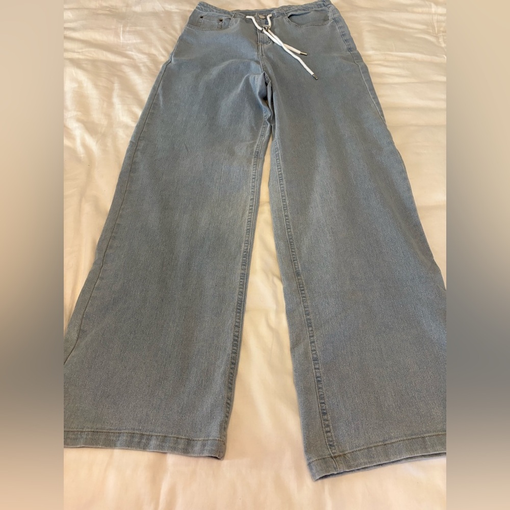 Women’s Light Wash Drawstring Jeans